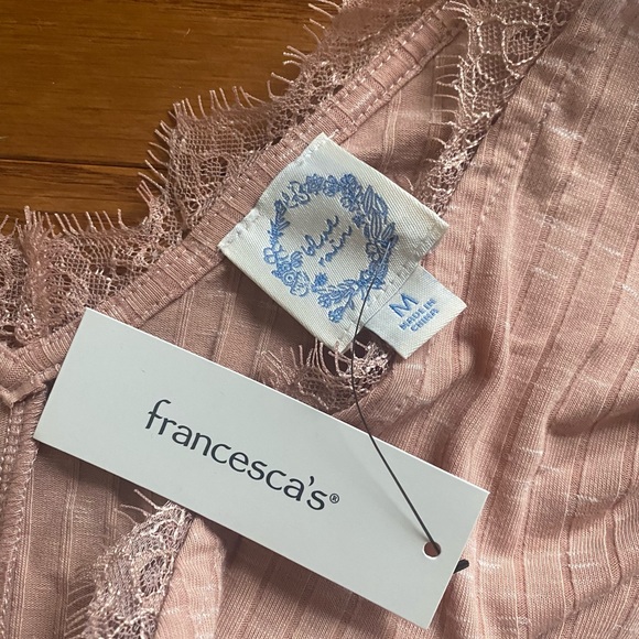 BRAND NEW Francesca’s Light Pink Long Sleeve - Picture 1 of 2